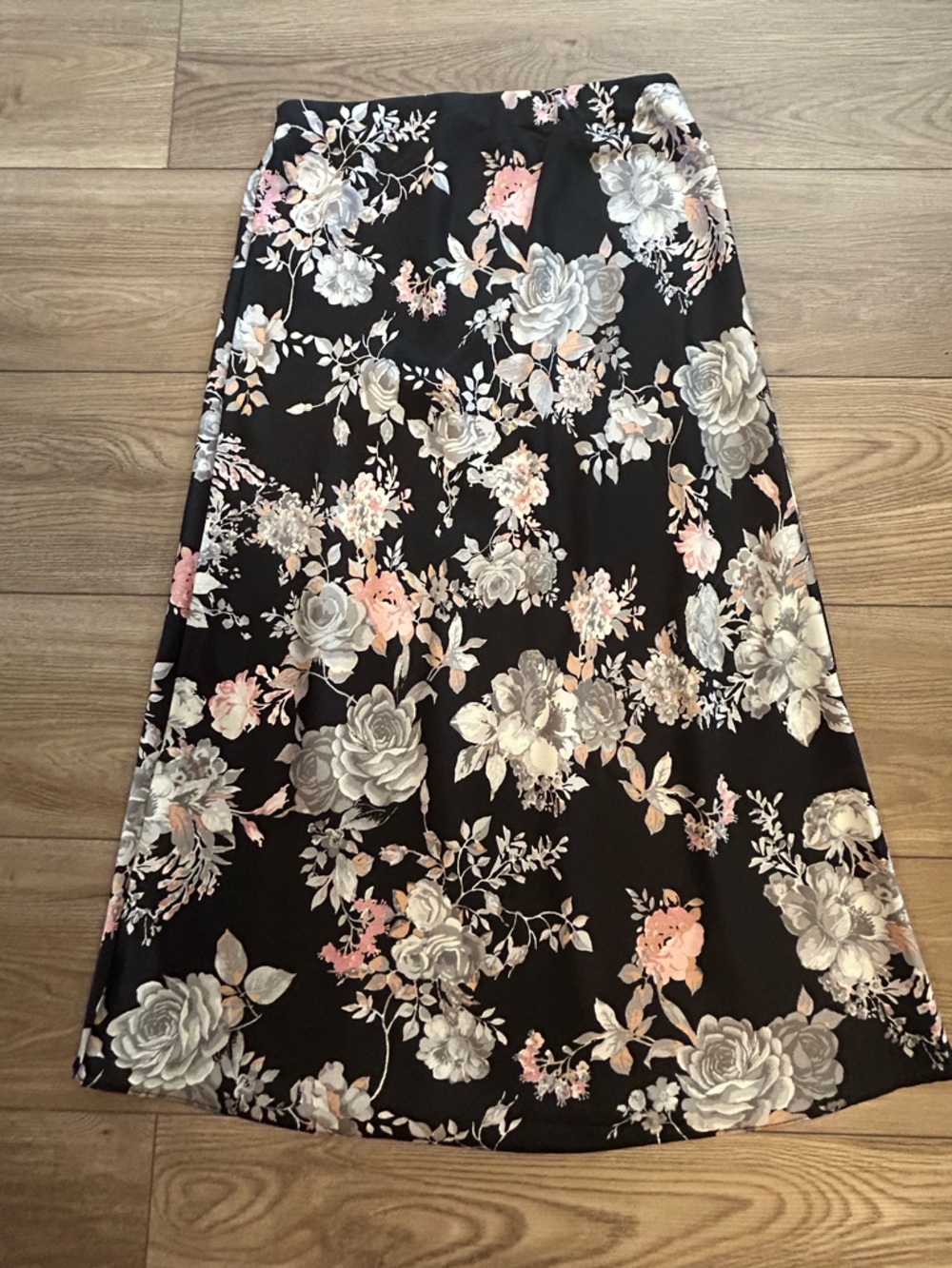 Mi Ami Floral Midi Skirt Medium Black Pink Rose Print Stretch Pull On